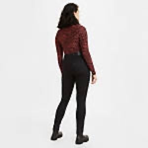 Levi’s 721 High Rise Skinny Jeans!!!! Black